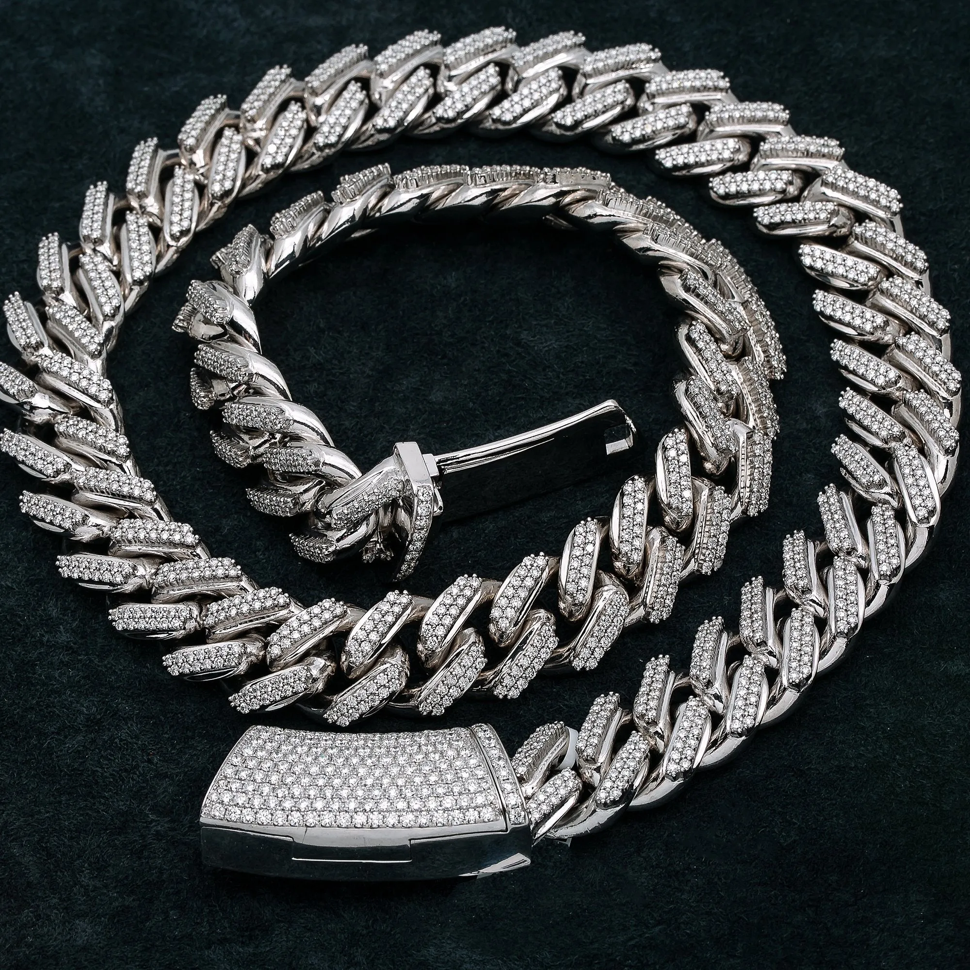 Men's Cuban Link Chain in 14K White Gold with 30.93 carat Diamonds