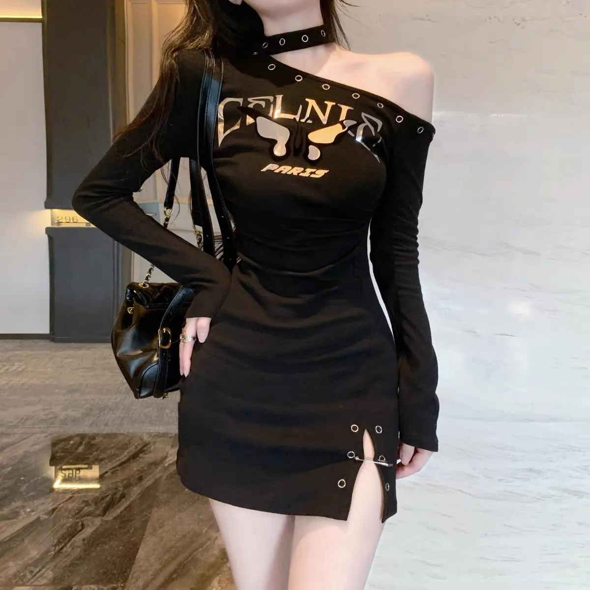 American hot girl design pure lustful off-shoulder hip-covering slim and sexy long-sleeved niche dress for women in autumn A2259