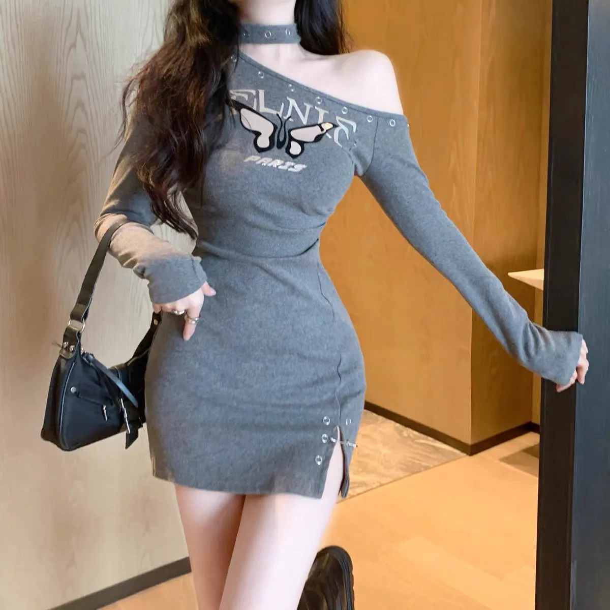 American hot girl design pure lustful off-shoulder hip-covering slim and sexy long-sleeved niche dress for women in autumn A2259