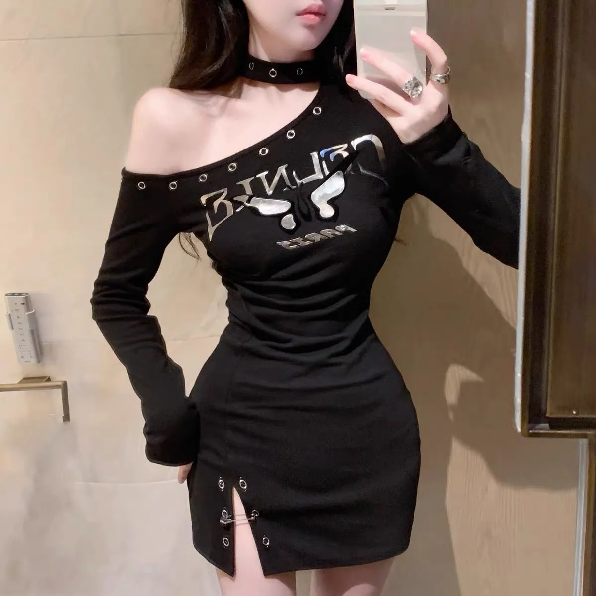 American hot girl design pure lustful off-shoulder hip-covering slim and sexy long-sleeved niche dress for women in autumn A2259