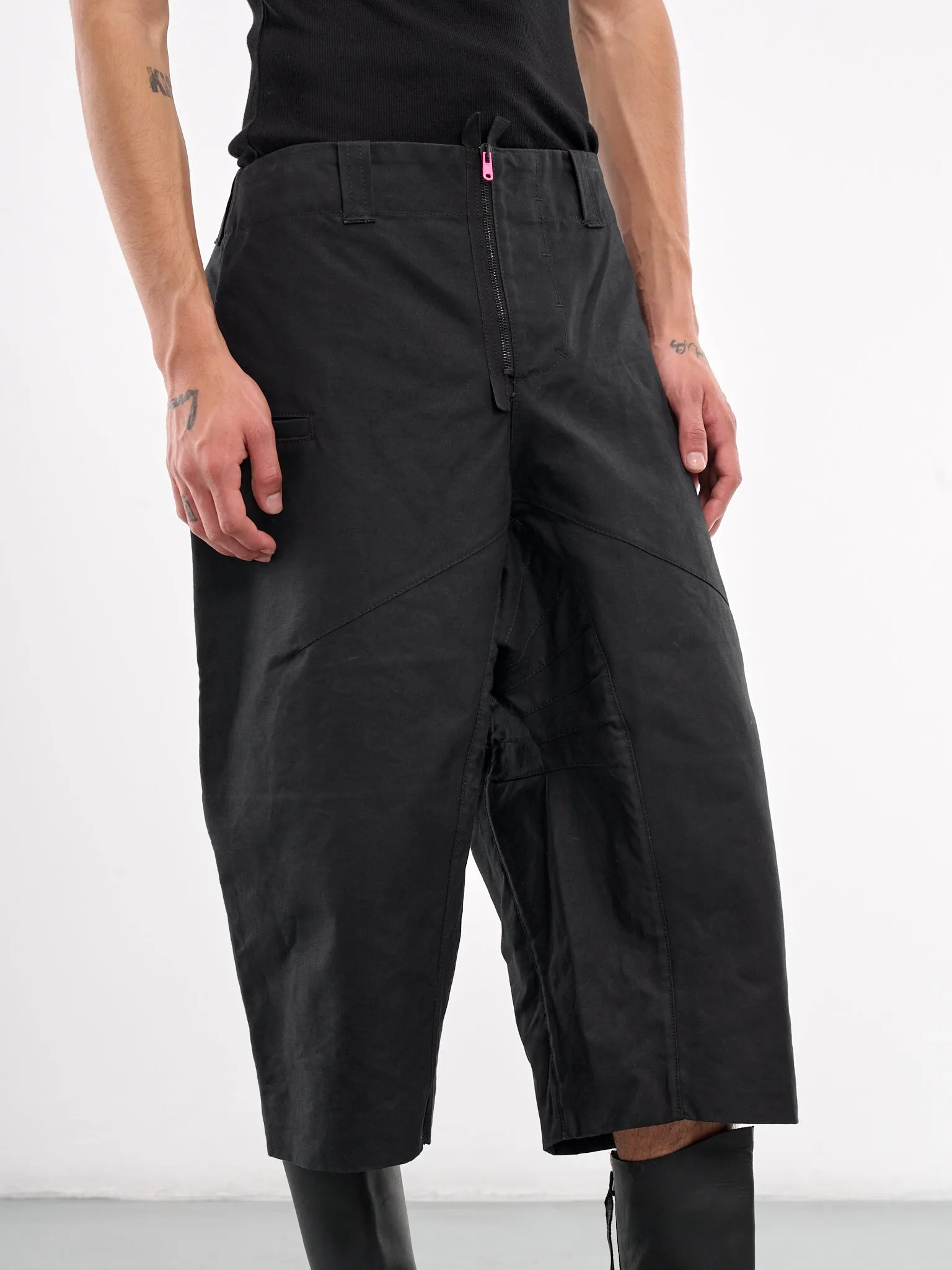 AR3 Cropped Trousers (AR3-PANT-P01-BLACK)