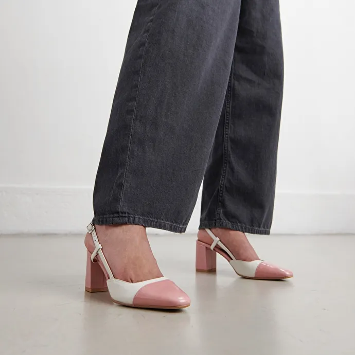 Babies with heels in ecru leather and pink pleated patent