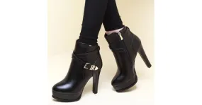 Fashionable Black Stiletto Platform Boots with Buckle Straps