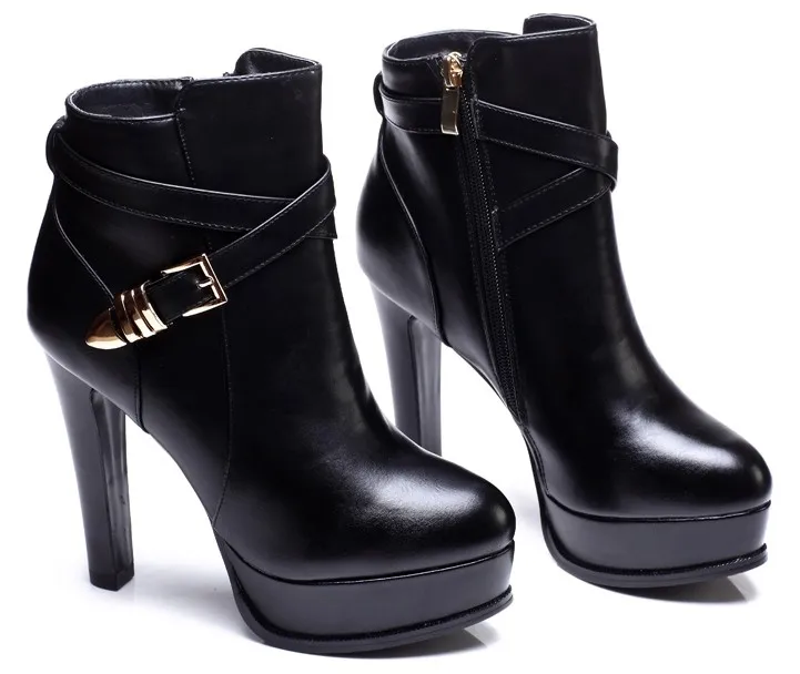 Fashionable Black Stiletto Platform Boots with Buckle Straps