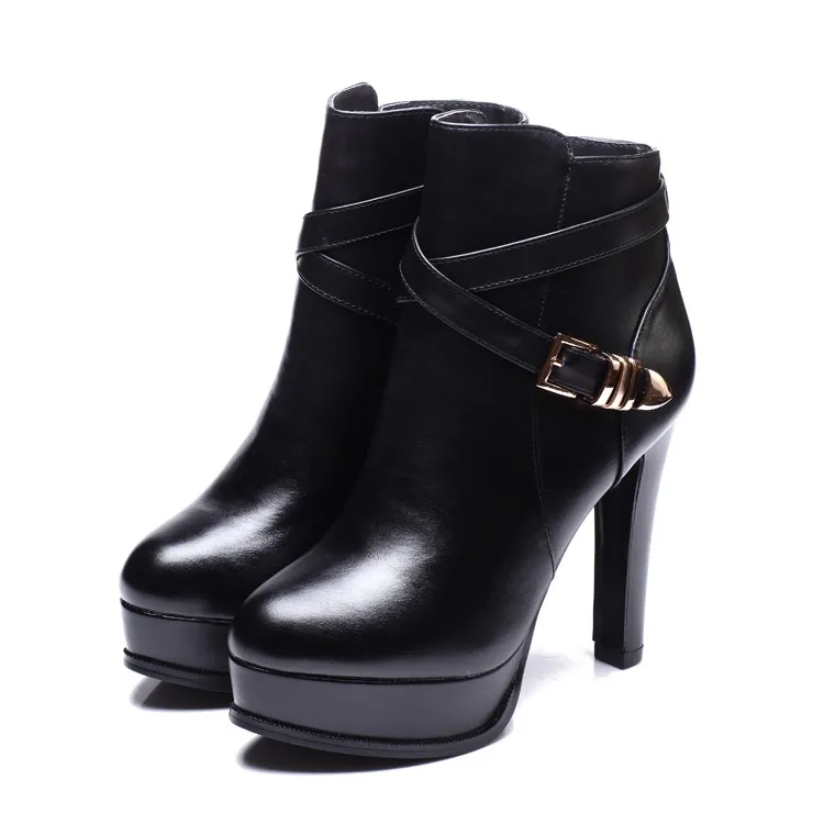 Fashionable Black Stiletto Platform Boots with Buckle Straps