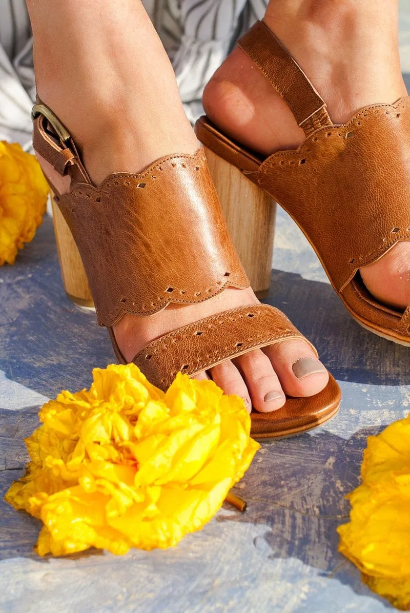 Vintage Camel Crystal Glow Heels