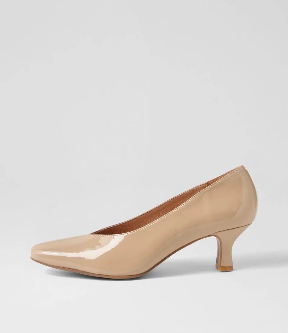 DJANGO & JULIETTE Chese Camel Patent Leather Heels