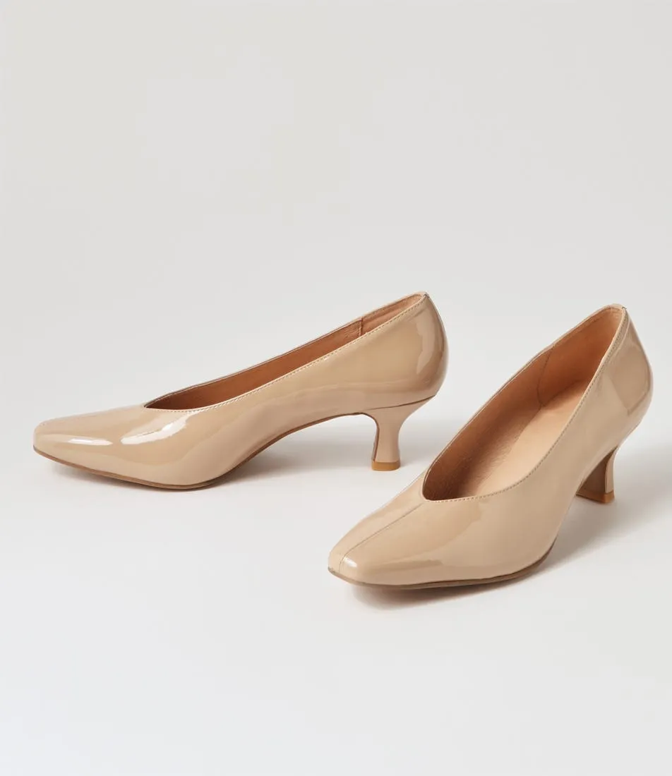 DJANGO & JULIETTE Chese Camel Patent Leather Heels