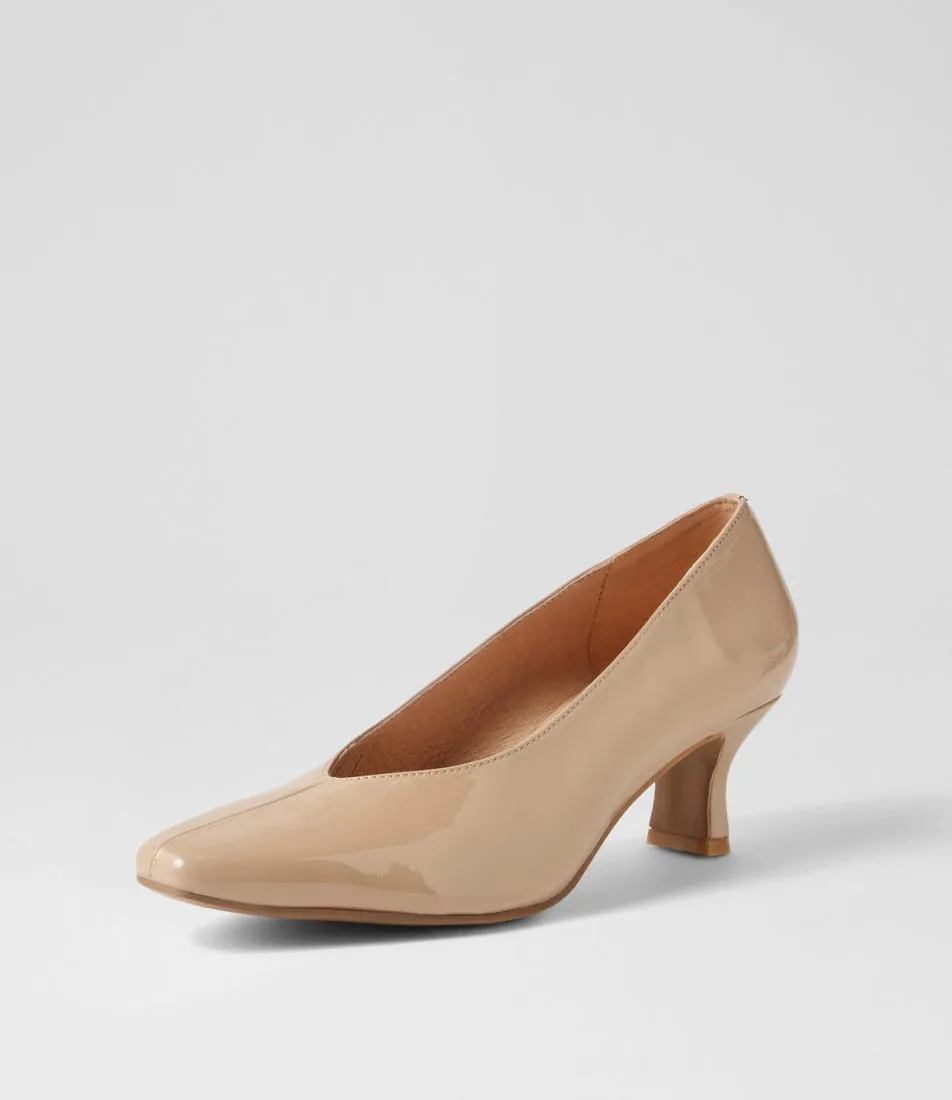 DJANGO & JULIETTE Chese Camel Patent Leather Heels