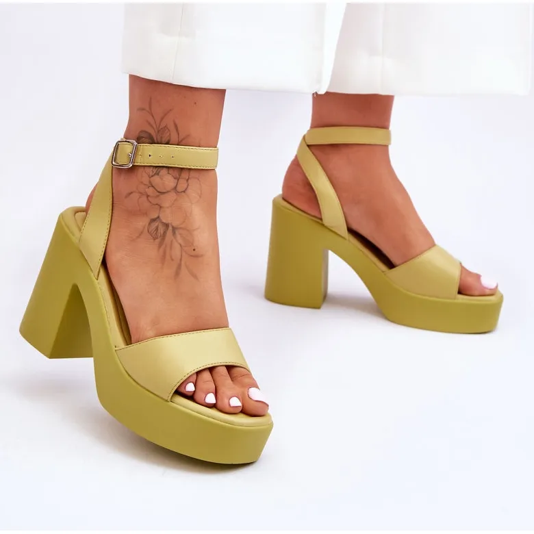 Fashionable Lime Karmine Sandals With Massive Heels green