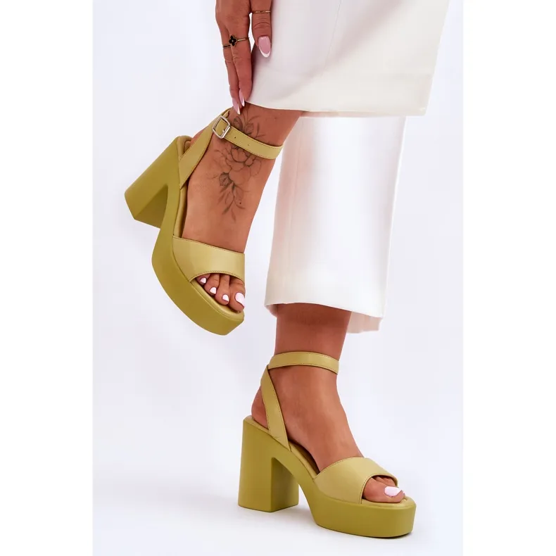 Fashionable Lime Karmine Sandals With Massive Heels green