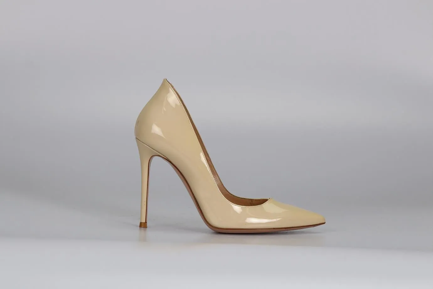 GIANVITO ROSSI PATENT LEATHER HEELS EU 38.5 UK 5.5