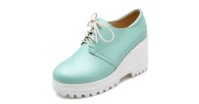 Fashionable Green White Lace-Up Oxfords