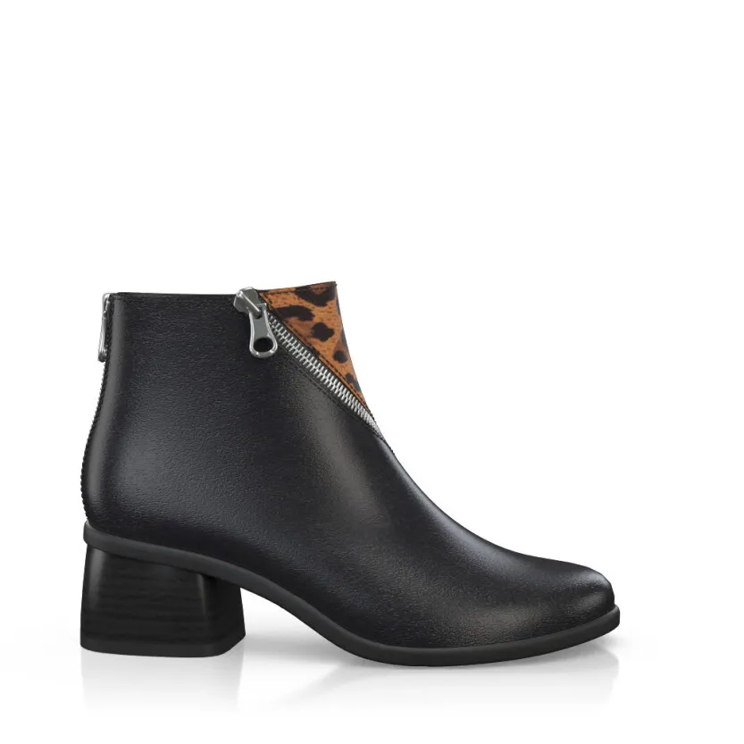 5930 Heeled Ankle Boots