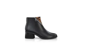 5930 Heeled Ankle Boots