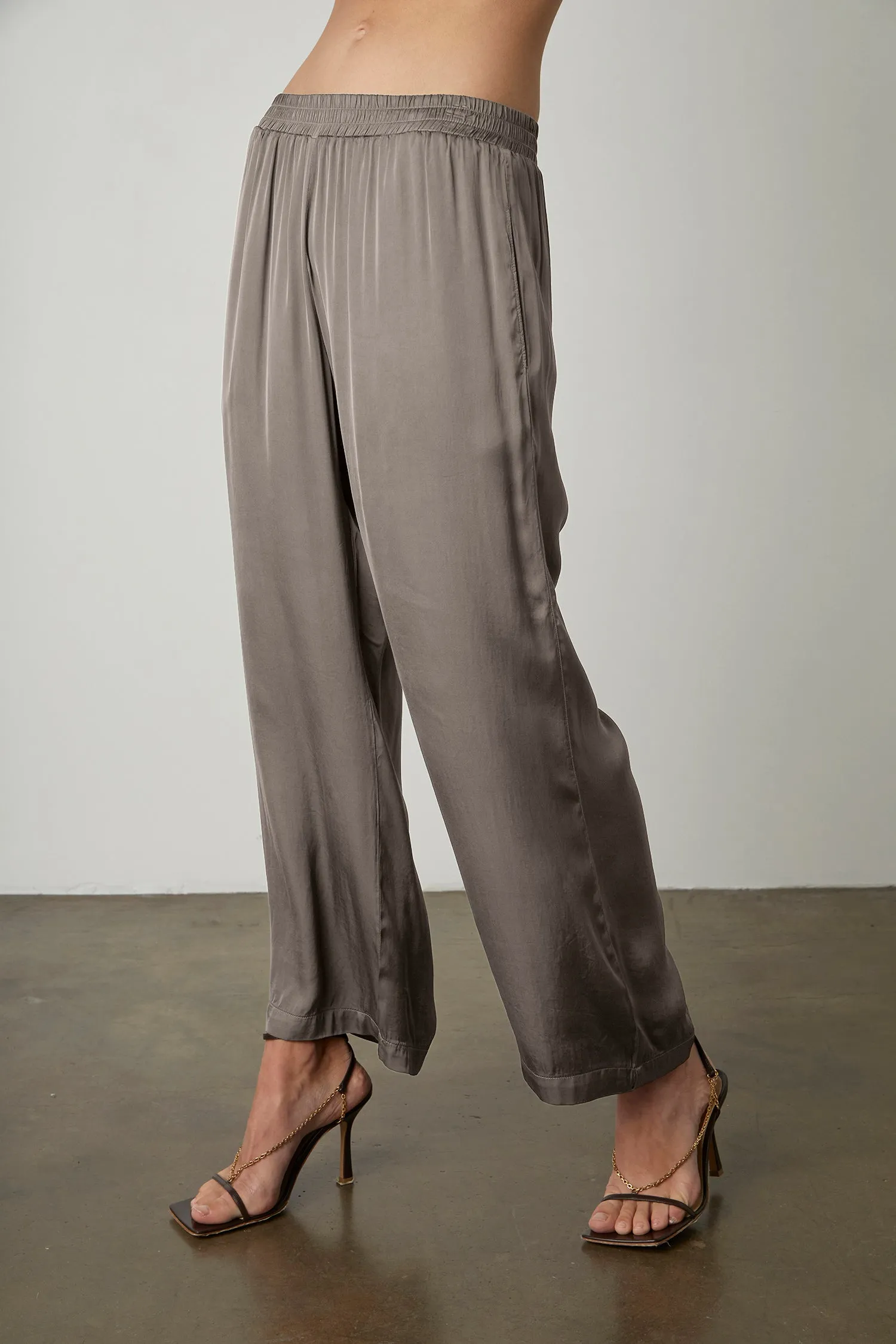 JACY WIDE LEG TROUSERS IN GREYSTONE