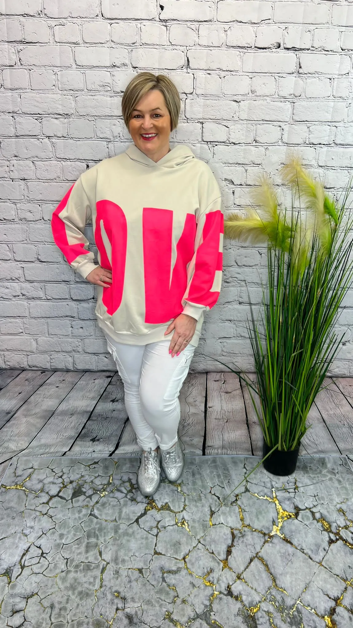 LOUISE Heart Print Sweatshirt