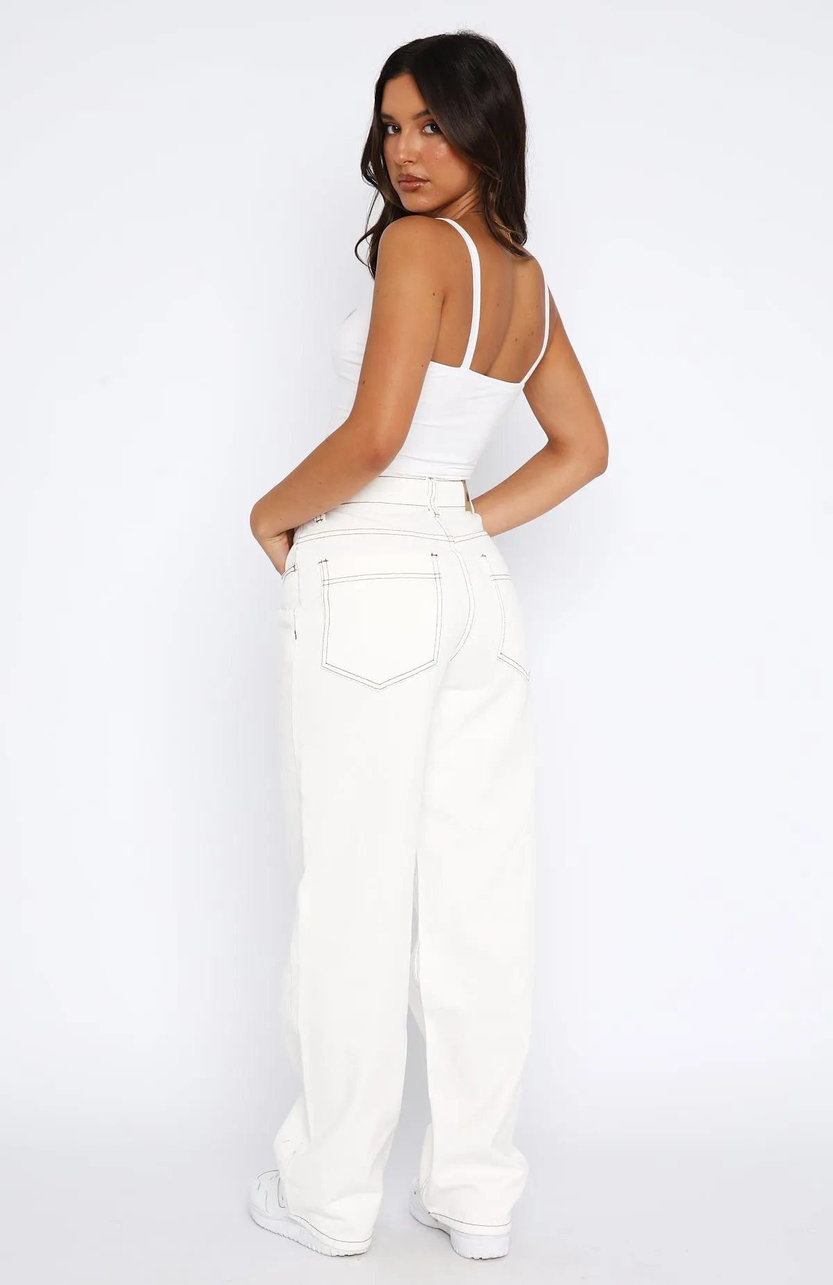 Mid Rise White Wash Straight Leg Jeans White Wash - Friends Forever