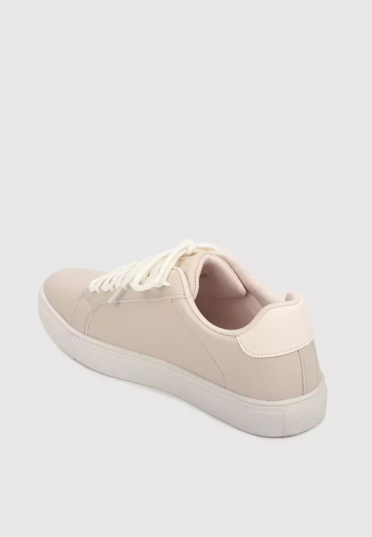 Milliot Hobnoob Rounded Toe Sneakers