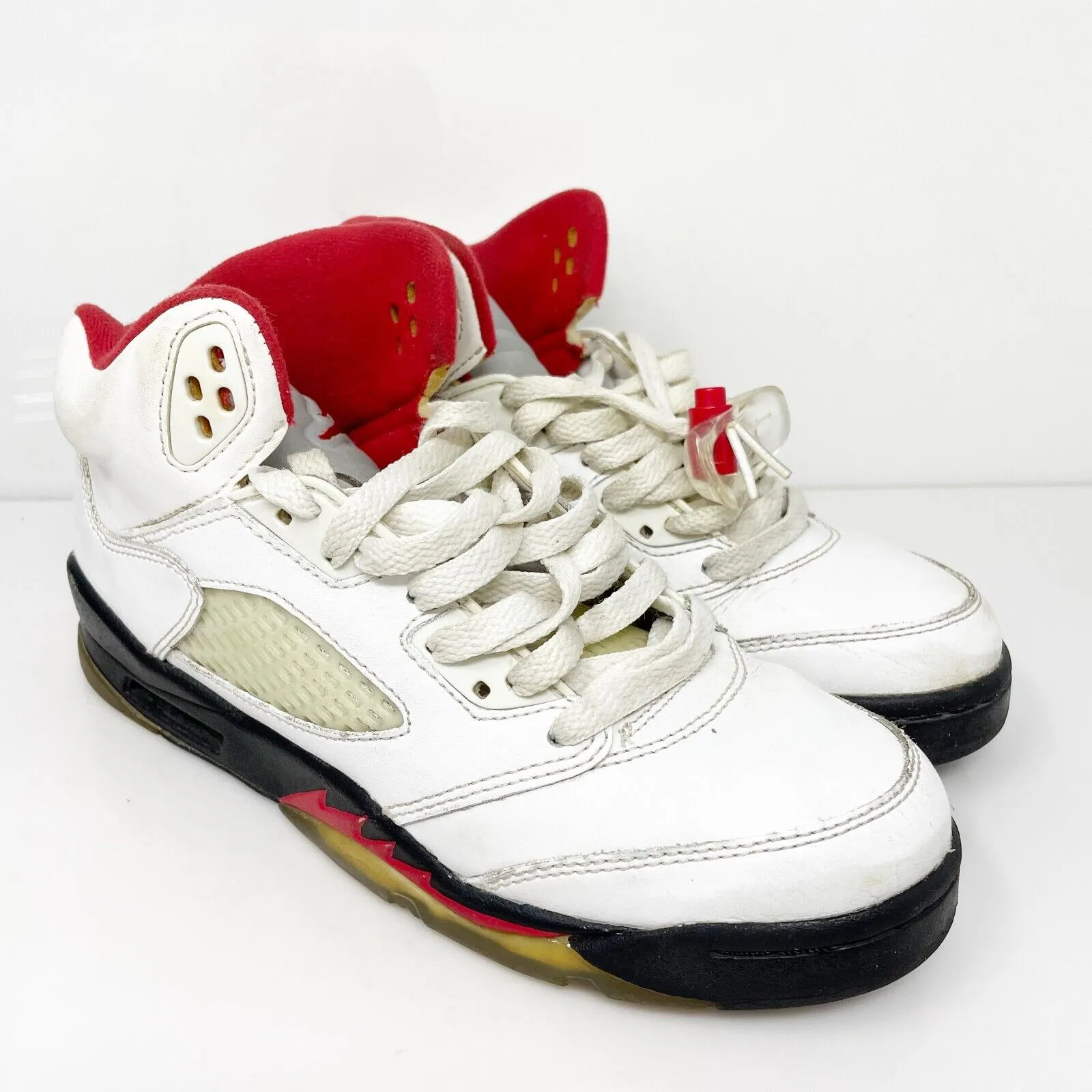 Nike Boys Air Jordan 5 440888-100 White Basketball Shoes Sneakers Size 5.5Y