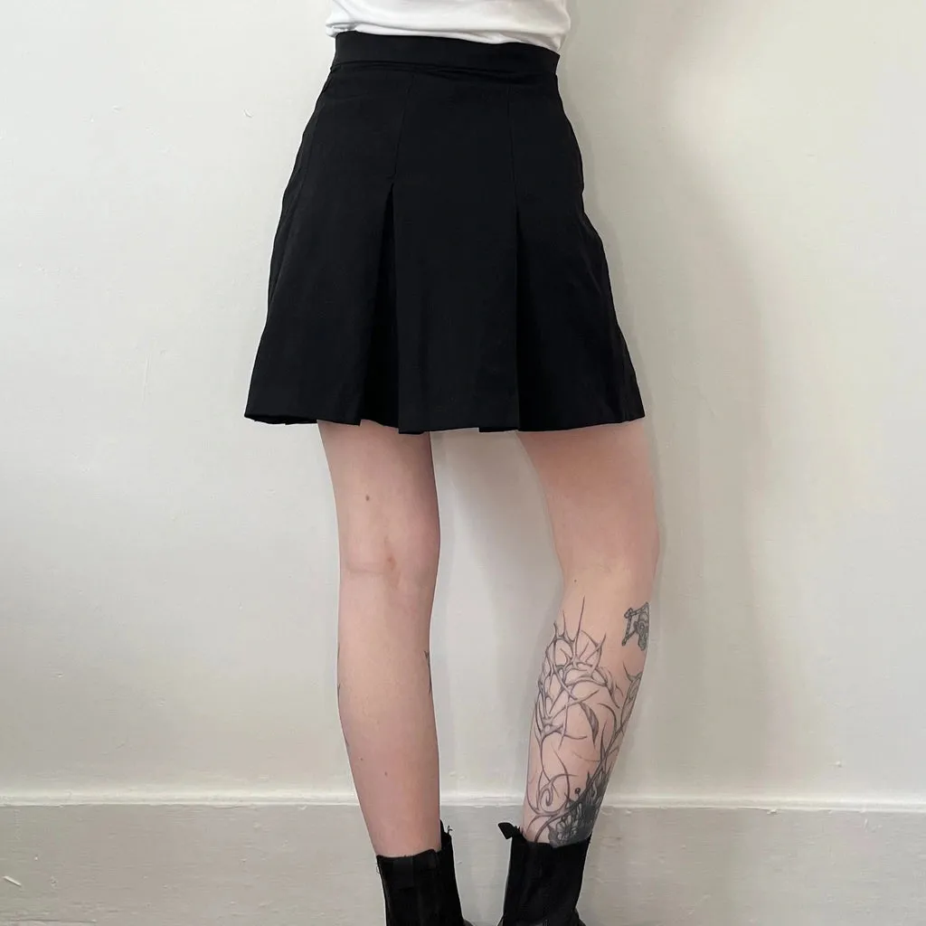 Pretty Girl Mini Pleated Skirt - 24W UK 4 Black Cotton Blend