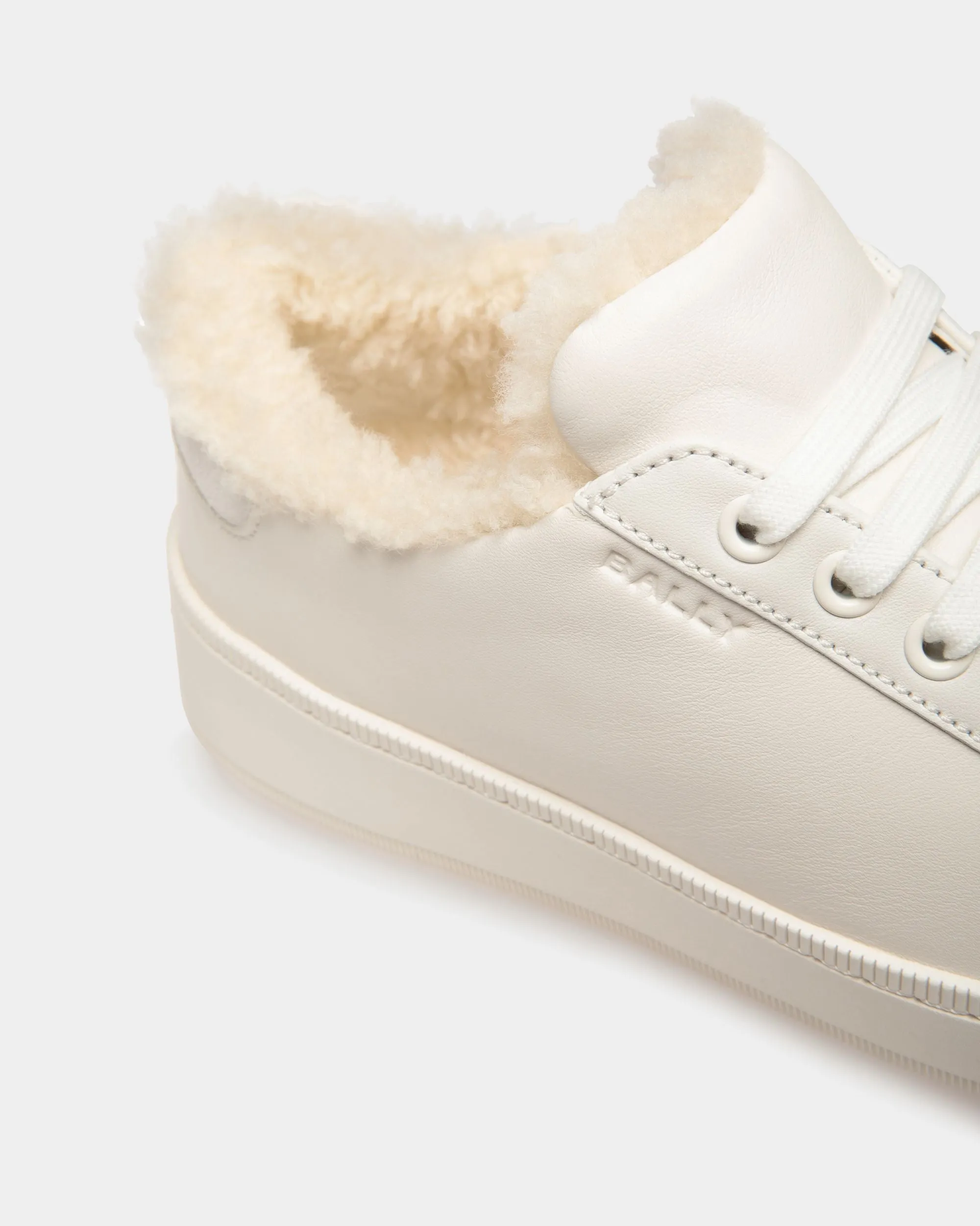 Raise Sneakers In White Leather