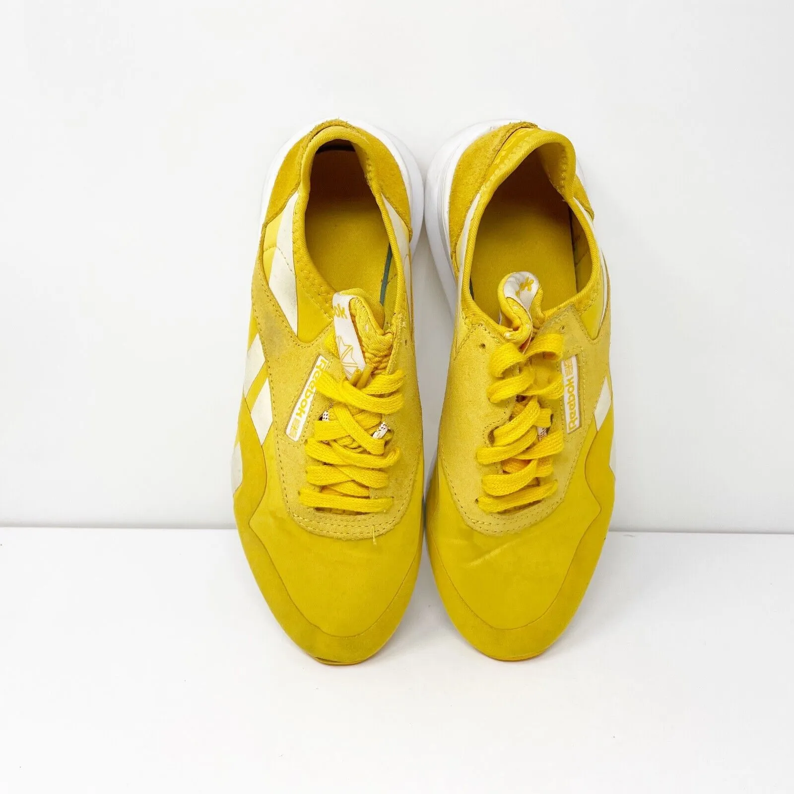 Reebok Womens Classic CN3630 Yellow Running Shoes Sneakers Size 7