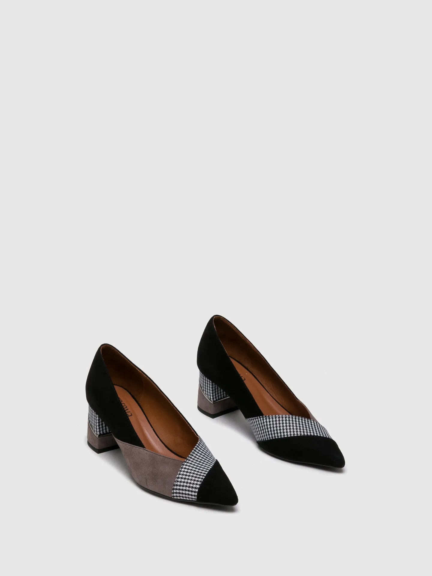 Smoke Black Pointed Toe Shoes