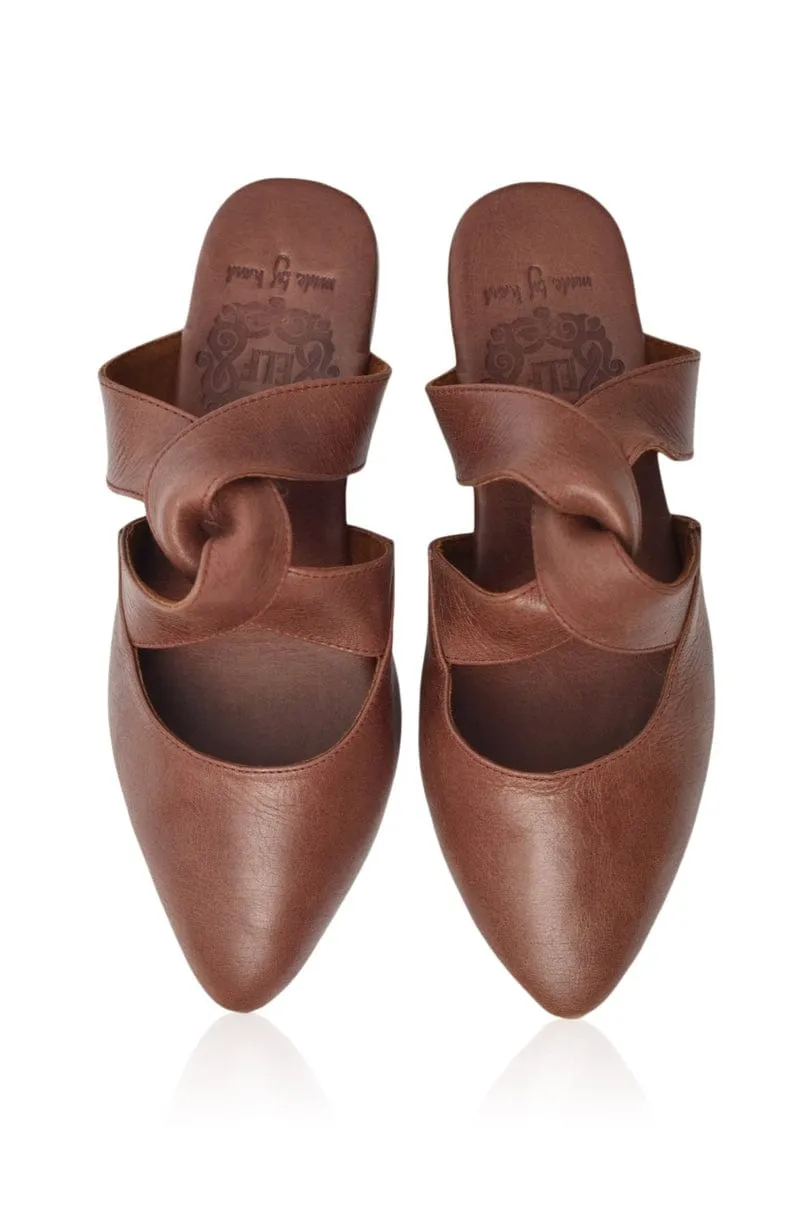 Taj Mahal Pointy Toe Mules in Vintage Brown