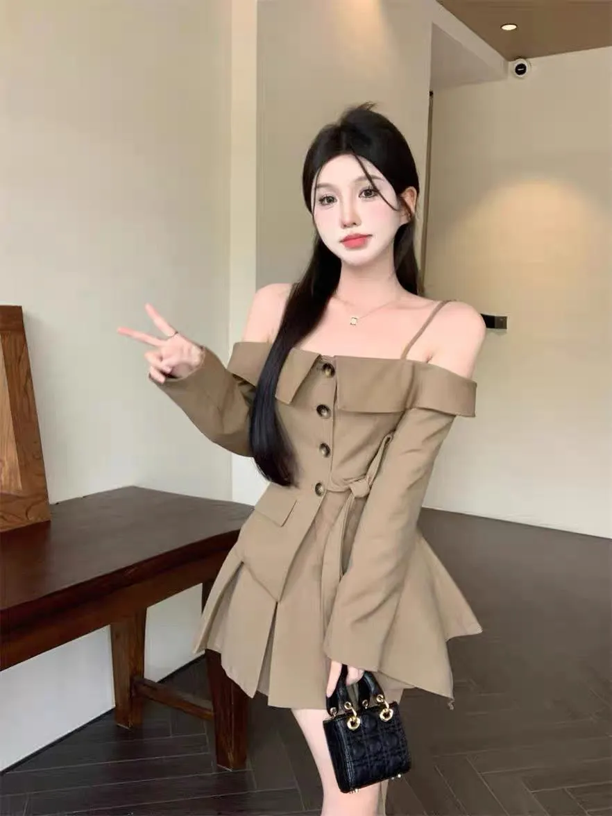 This year's popular fashion suit hot girl long-sleeved top half-length pleated skirt women's early autumn new temperament two-pi