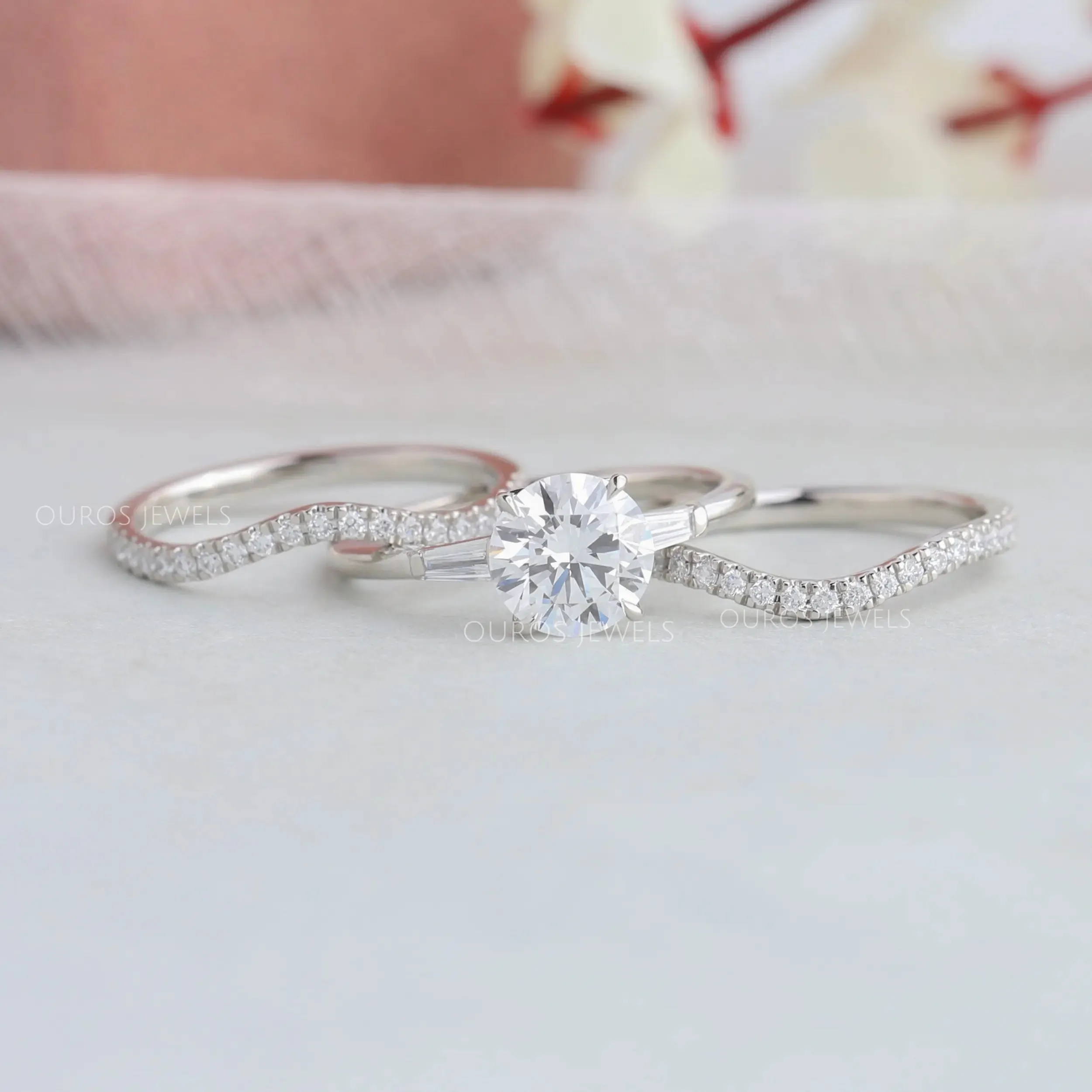 Three Stone Round Cut Wave Curved Bridal Ring Set