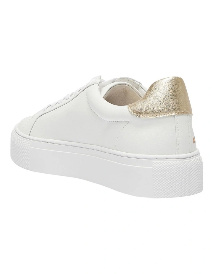 Trio Sneakers in White/Gold