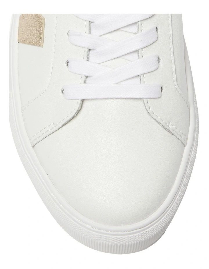 Trio Sneakers in White/Gold