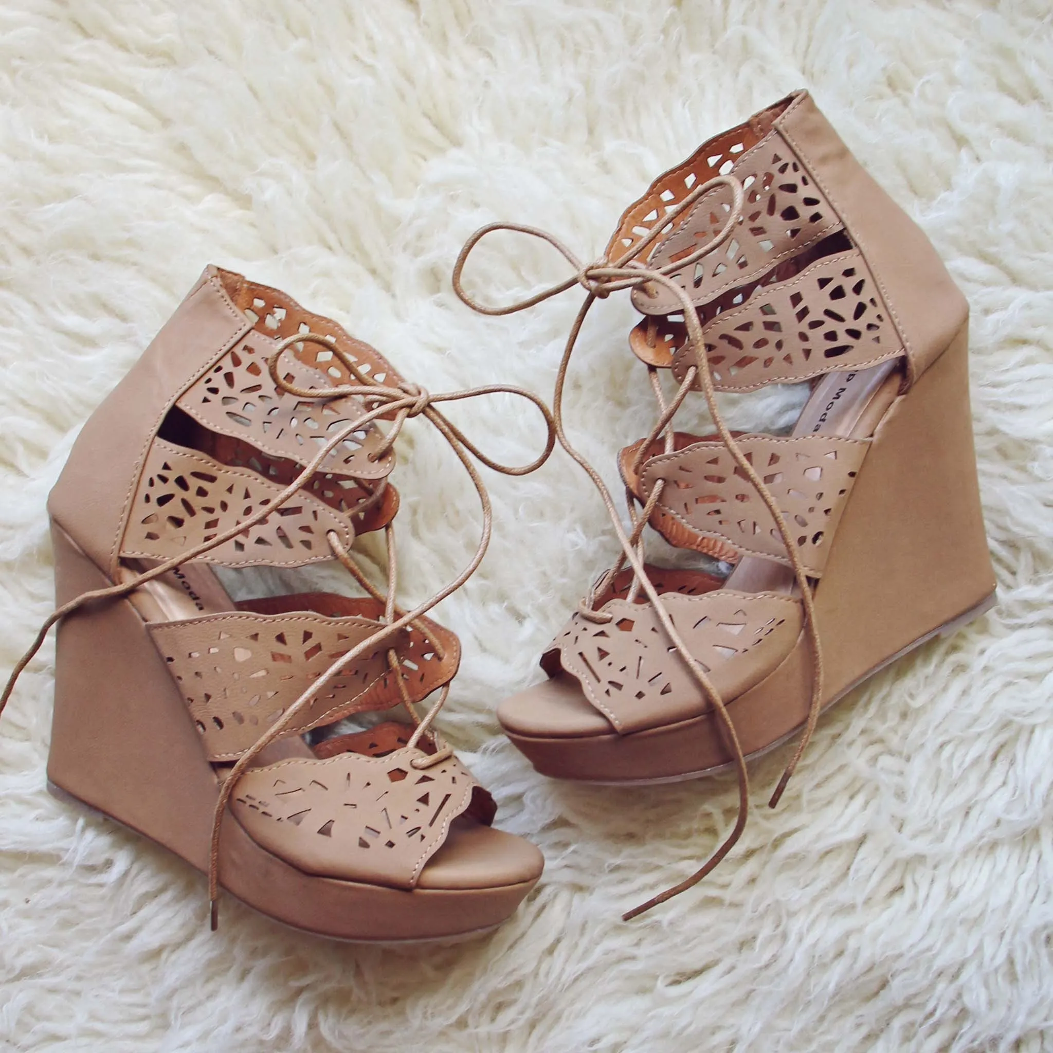 Willow & Fox Stylish Wedges