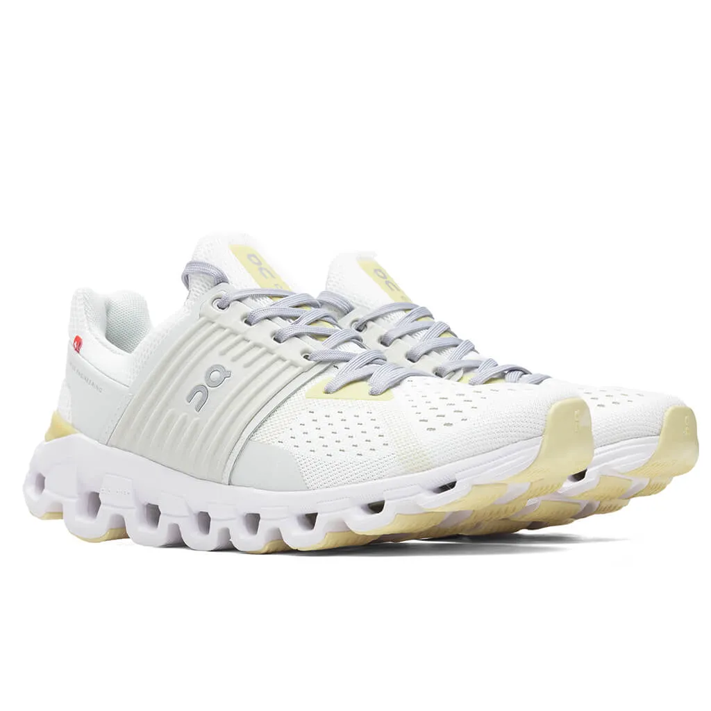 Outdoor Running Shoes for Women in White/Limelight