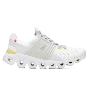 Outdoor Running Shoes for Women in White/Limelight