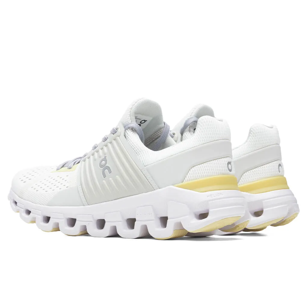 Outdoor Running Shoes for Women in White/Limelight